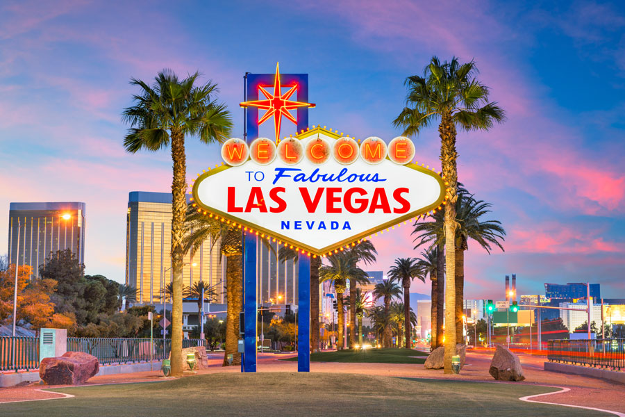 Las Vegas Sign at dusk