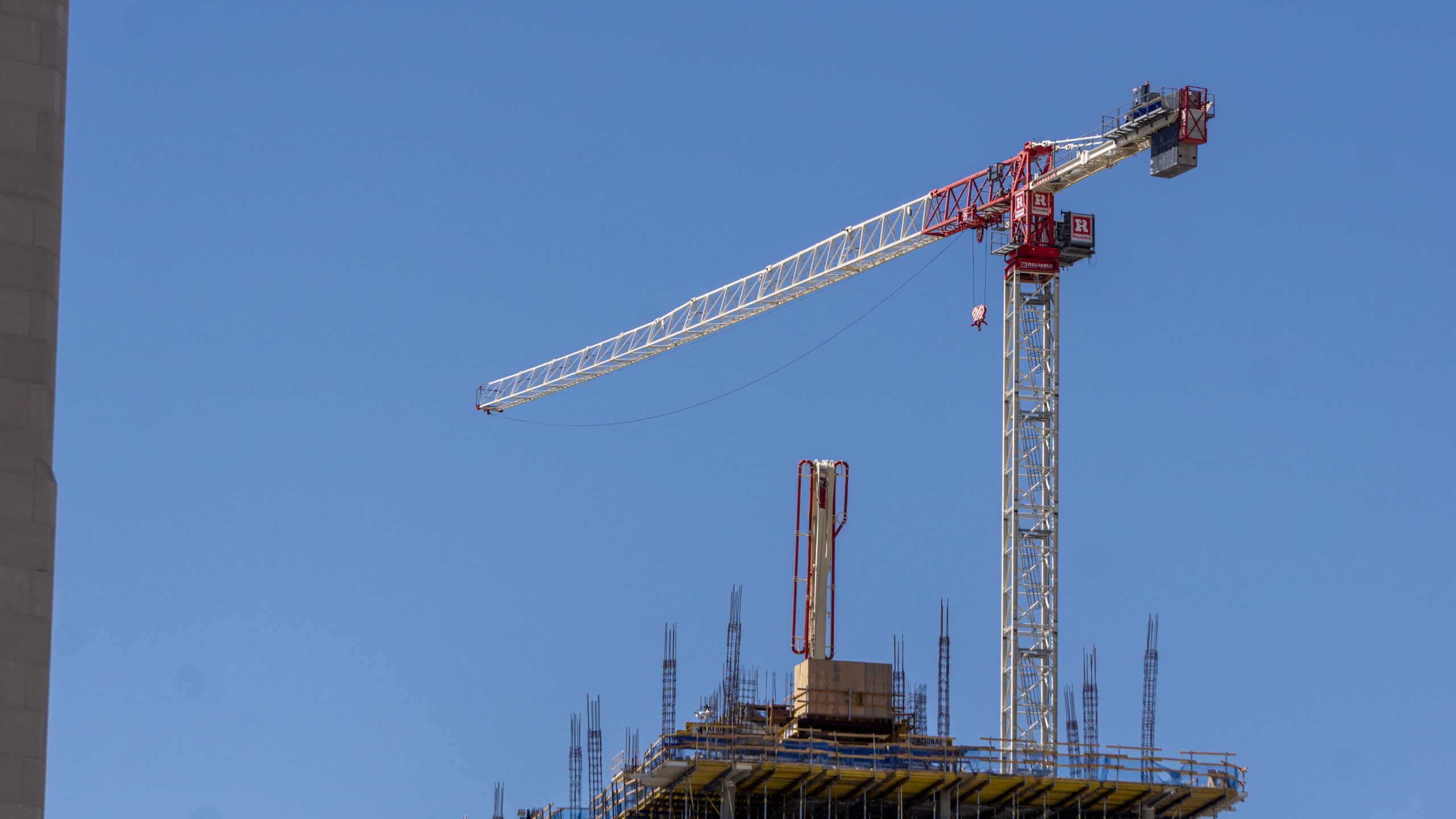 editorial,crane,development,construction,industry,building,las vegas,architecture;