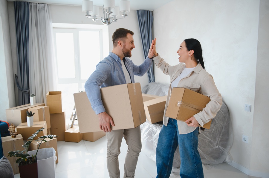 This complete relocation checklist will guide you through everything you need to do before, during, and after your move to Las Vegas